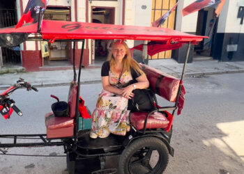 Che Guevara-themed electric bike taxi